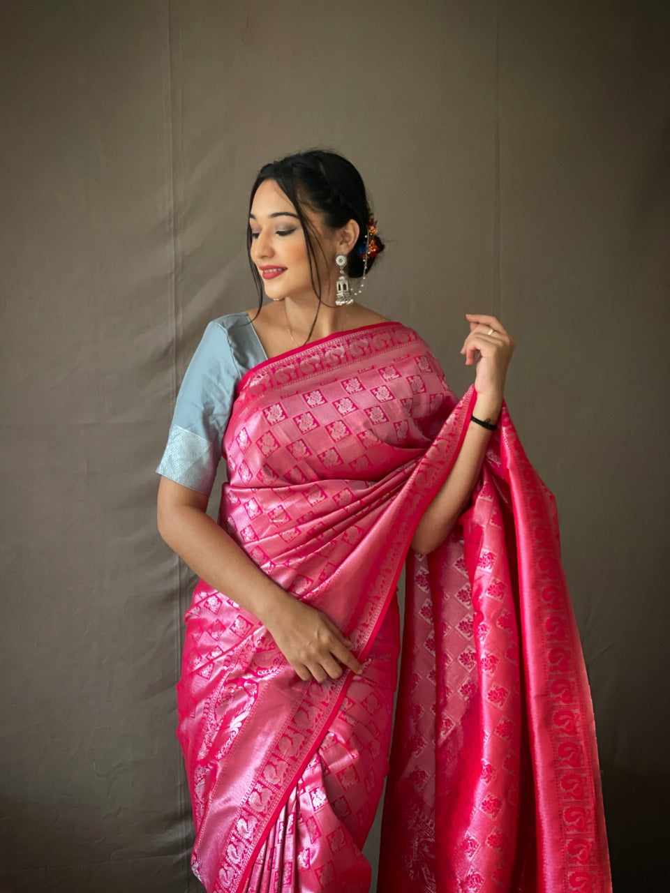 Green Pure Kanjivaram Silk Handloom Saree – Elegantt Drapes