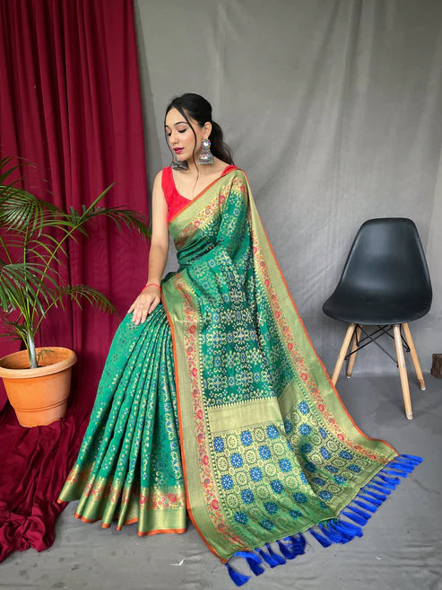 Beautiful Bandhej Patola Silk Woven Saree Green