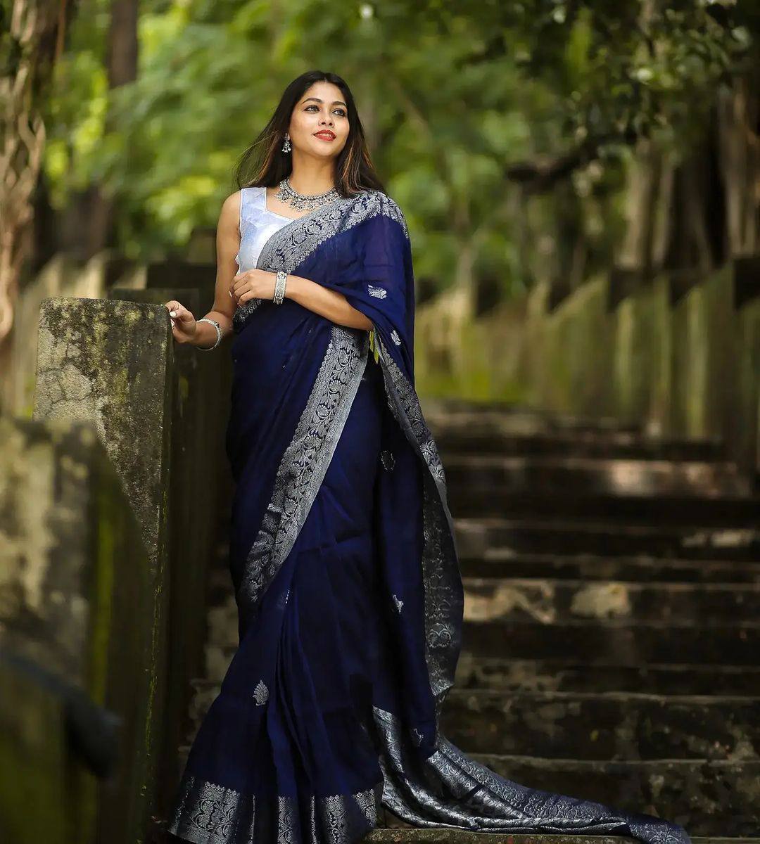 Banarasee Cotton Silk Saree With Silver Zari Buta & Border-Blue