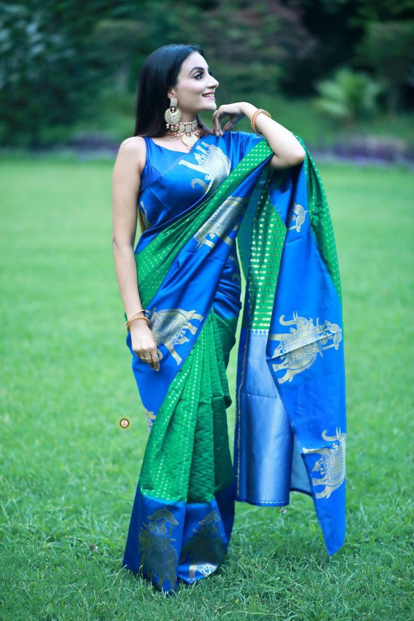 Royal Blue Saree Contrast Blouse | Royal Blue pattusaree wedding look |Blue  saree combination blouse - YouTube