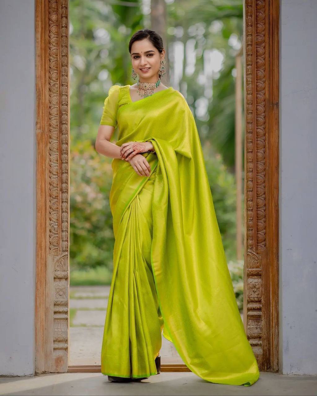 Designer Lime Yellow Colour Banarasi Beautiful Saree With Blouse