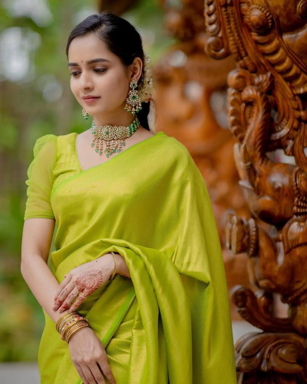 Designer Lime Yellow Colour Banarasi Beautiful Saree With Blouse