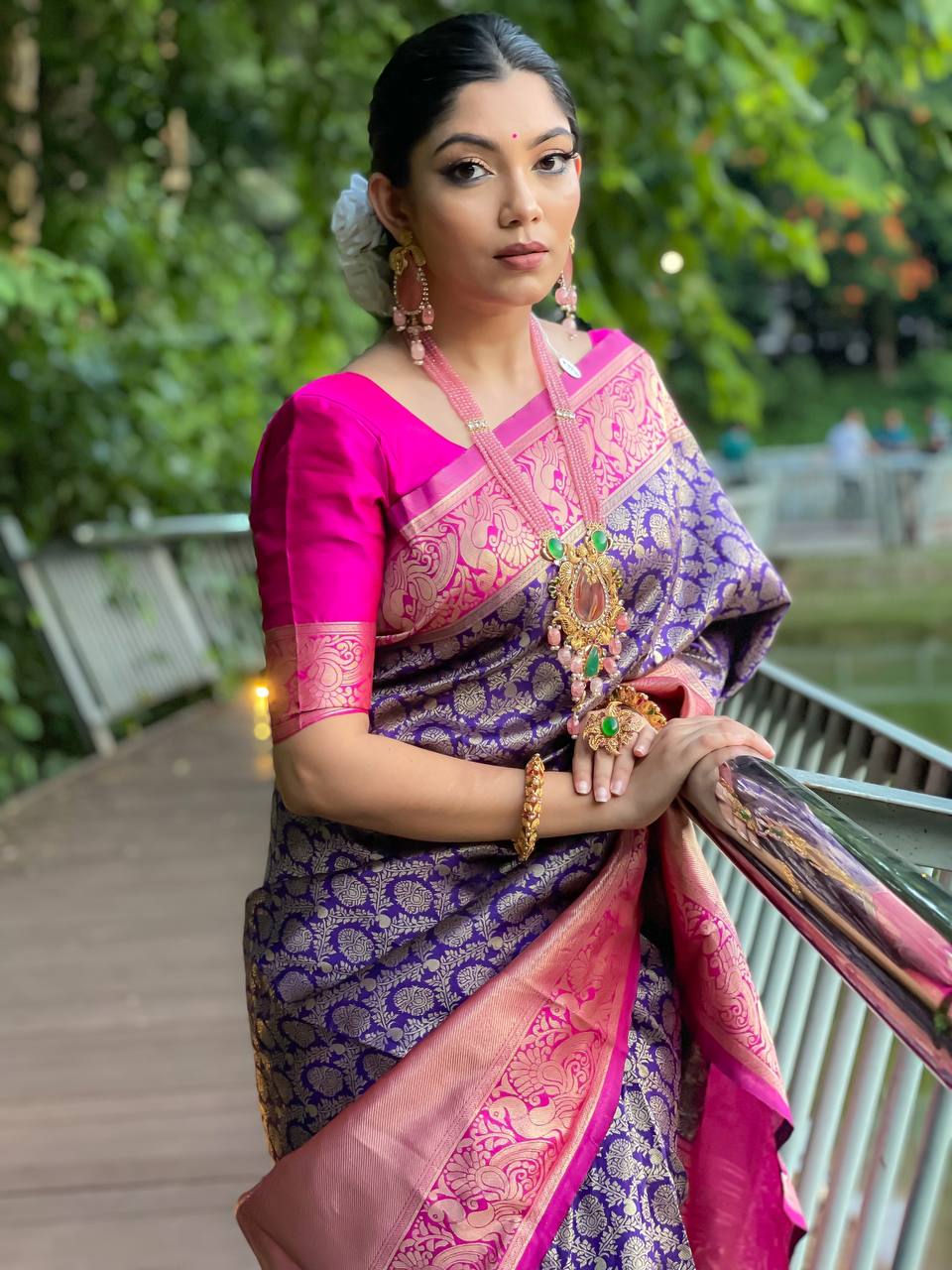 Ocean Blue Saree With Golden Border And Pink Blouse| Cash On Delivery  Available, Throughout India