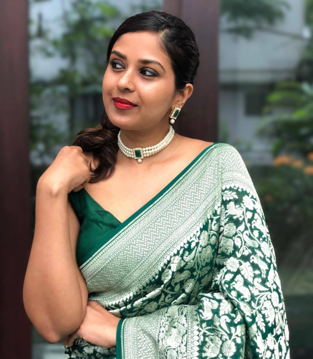 Sage Green & Silver Silk Zari Saree with Blouse Fabric – Triyah