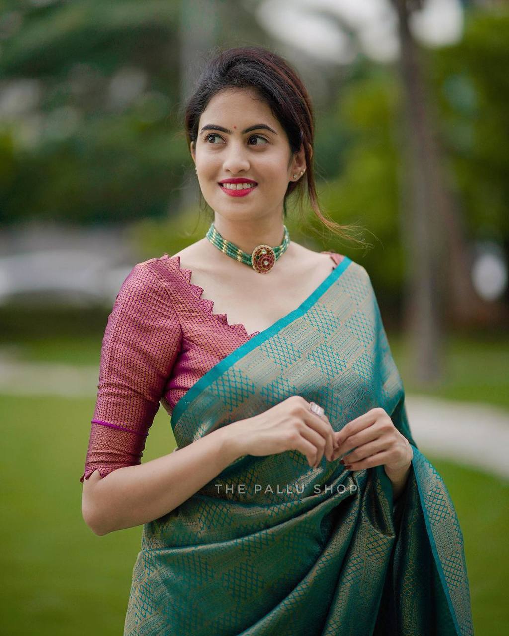 Buy Women's Pure Kalyani Cotton Silk Light Green Saree with Zari Border and  Blouse Piece at Amazon.in