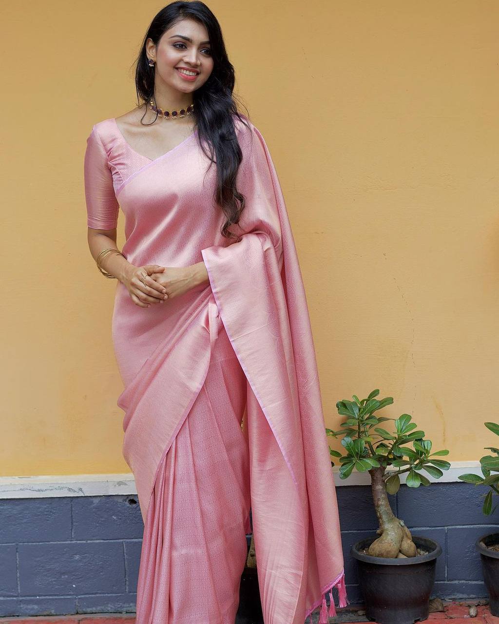 Stunning Light Baby Pink Colour Saree With Heavy Brocade Blouse Banarasi Beautiful Zari Work In Form Of Traditional Motifs Soft Silk Saree