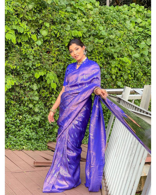 Stunning Violet Saree With White Mina Touch & Heavy Brocade Blouse Banarasi Beautiful Zari Work In Form Of Traditional Motifs Soft Silk Saree
