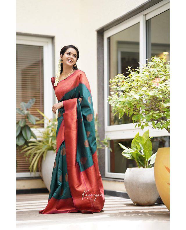 Stunning Rama Colour Saree With Red Border & Heavy Brocade Blouse Banarasi Beautiful Zari Work In Form Of Traditional Motifs Soft Silk Saree