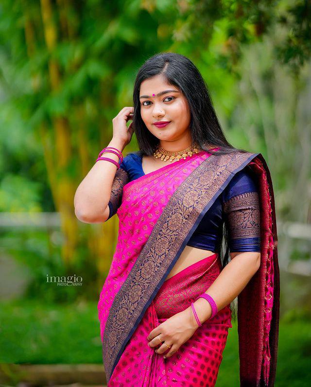 Stunning Pink Colour Saree With Navy Blue Border & Heavy Brocade Blouse Banarasi Beautiful Zari Work In Form Of Traditional Motifs Soft Silk Saree