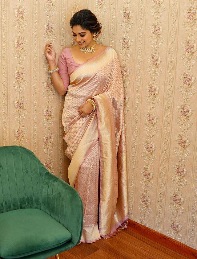 Pre-Order: Pink-Gold Pure Ektara Silk Tissue Banarasi Handloom Saree - Tilfi