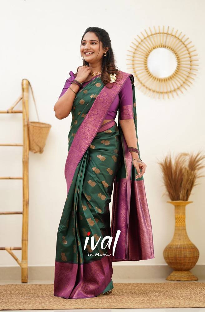 Buy Stunning Magenta Color Sana Silk Design Occasion Wear Jacquard Work Saree  Blouse | Lehenga-Saree