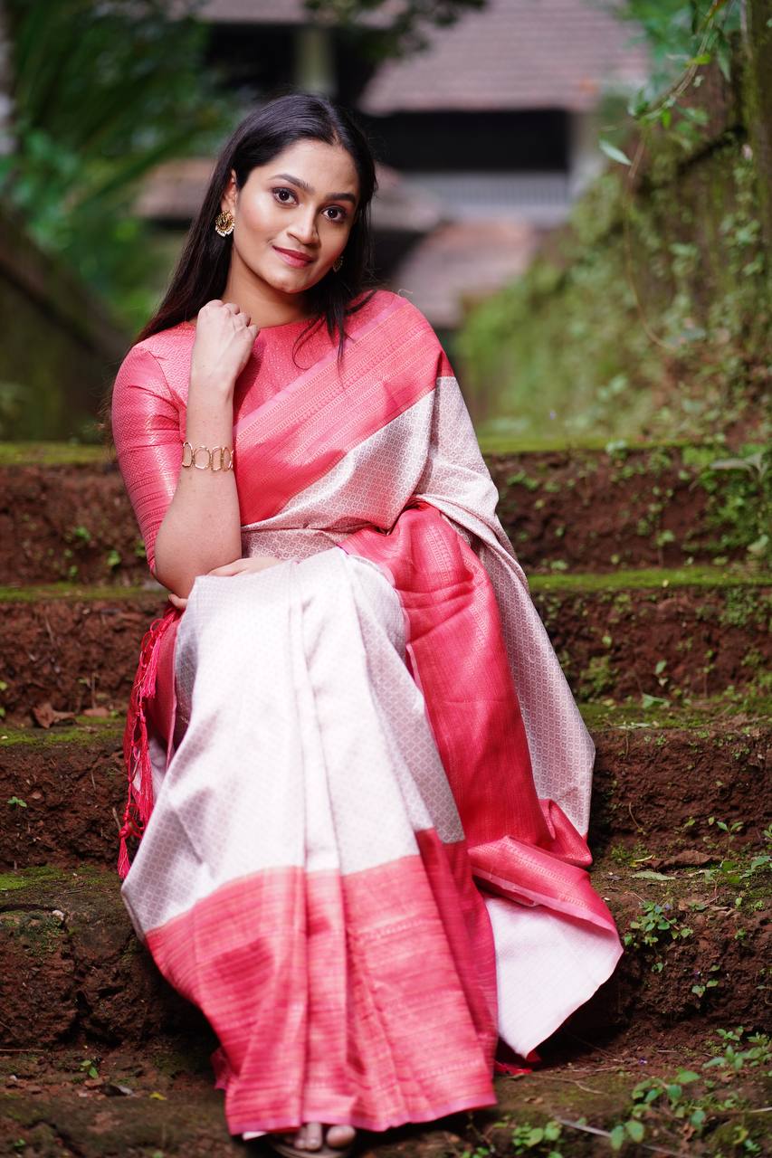 Off White Zari Woven Paithani Silk Saree